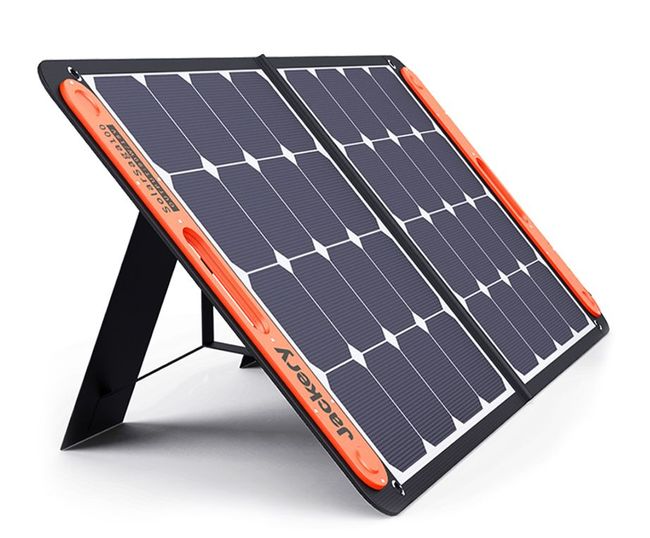 Jackery Explorer 2000 Pro Solar Generator With SolarSaga 200