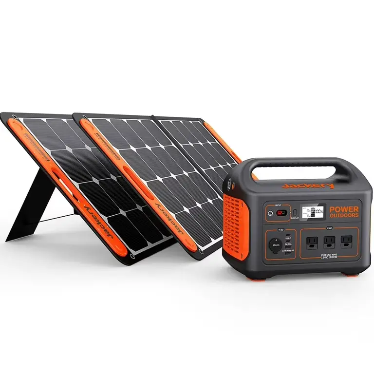 Jackery Explorer 880 Pro Solar Generator With SolarSaga 100W